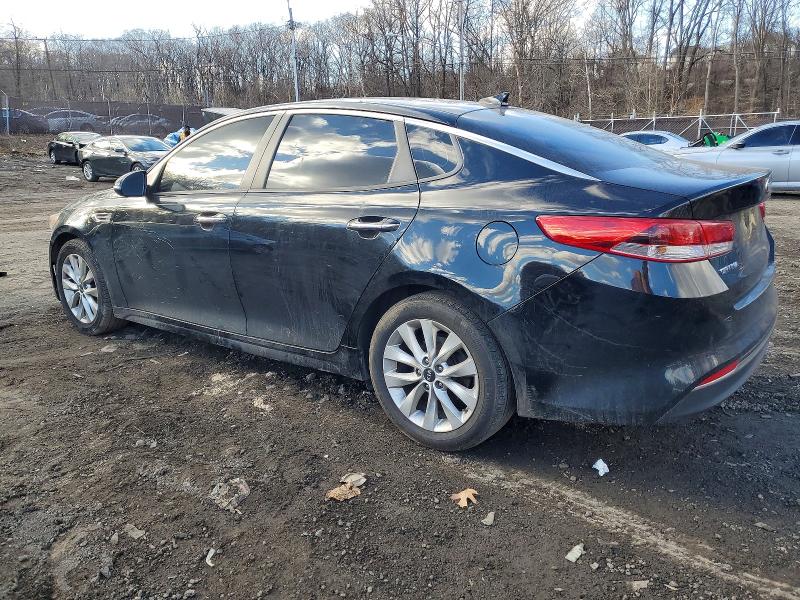 Photo 2 from auction – 2018 KIA OPTIMA with VIN 5XXGT4L37JG272922