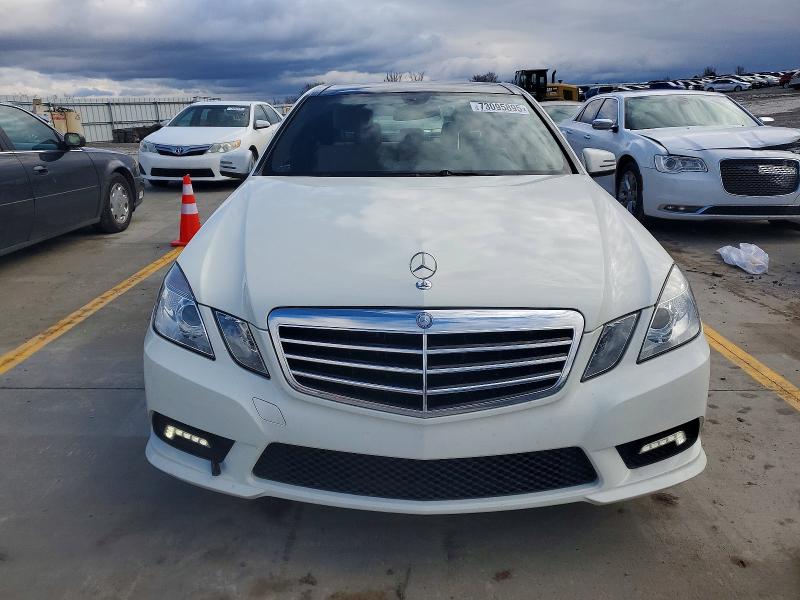 Photo 5 from auction – 2011 MERCEDES-BENZ E 350 with VIN WDDHF5GB9BA413429