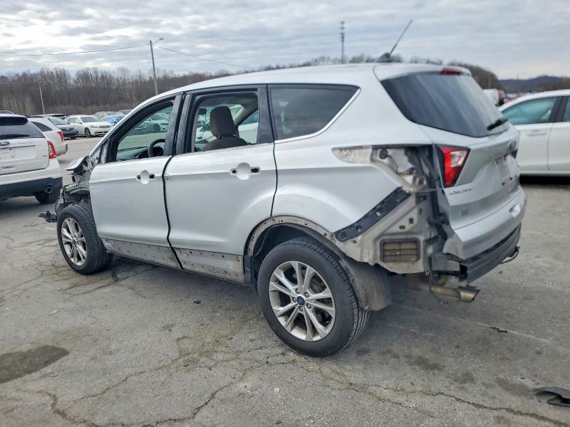 Photo 2 from auction – 2019 FORD ESCAPE with VIN 1FMCU9GD9KUB64580