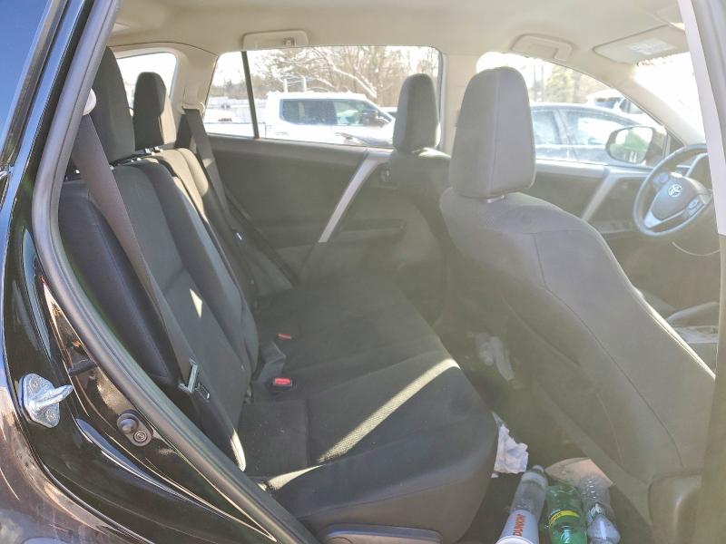 Photo 11 from auction – 2017 TOYOTA RAV4 LE with VIN 2T3BFREV0HW562648