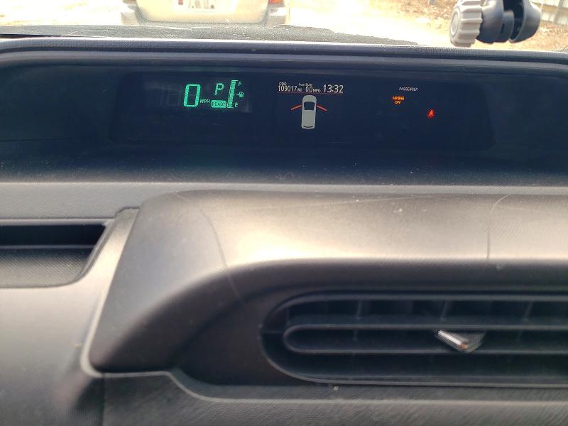Photo 9 from auction – 2013 TOYOTA PRIUS C with VIN JTDKDTB37D1551838