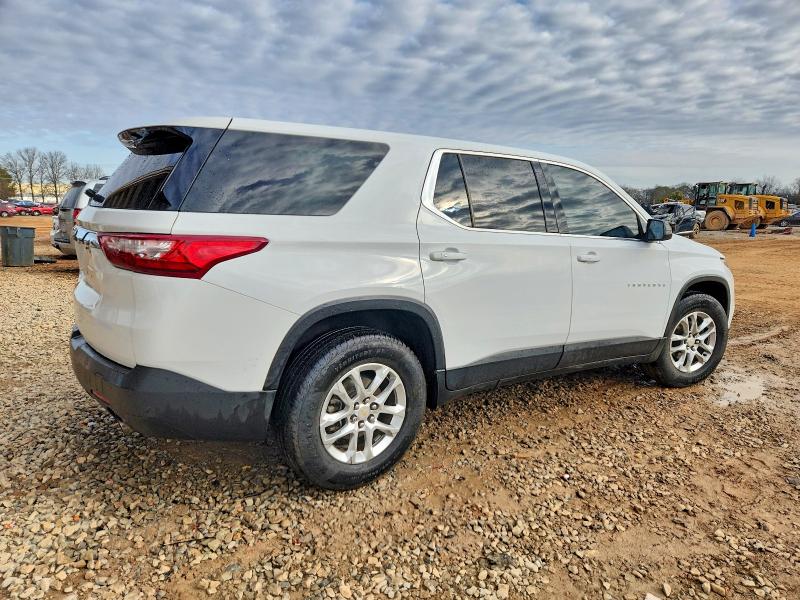Photo 3 from auction – 2019 CHEVROLET TRAVERSE with VIN 1GNERFKW7KJ205397