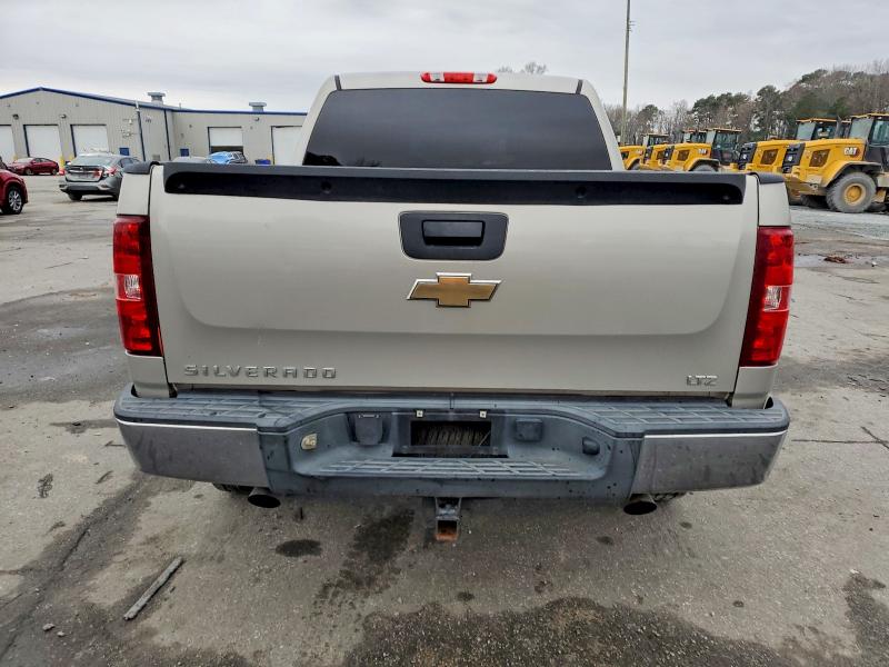 Photo 6 from auction – 2007 CHEVROLET SILVERADO with VIN 2GCEC13Y571527437