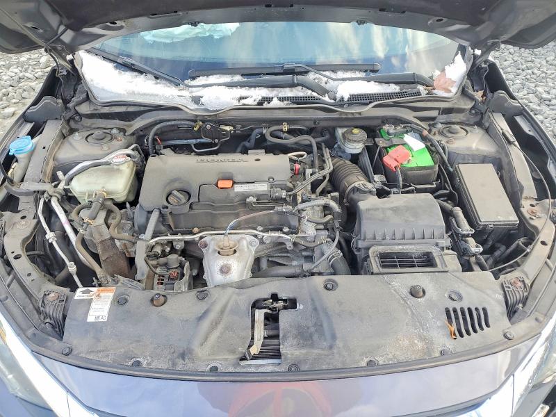 Photo 11 from auction – 2017 HONDA CIVIC LX with VIN 2HGFC2F59HH558552