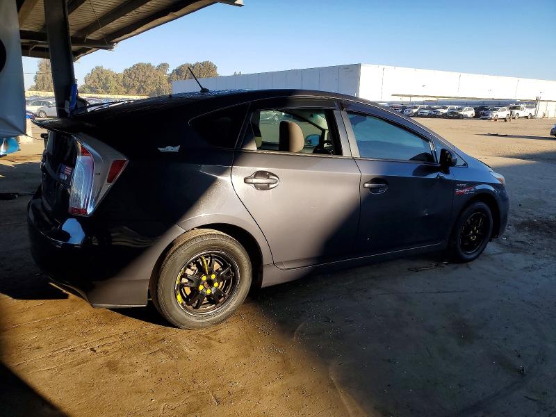 Photo 3 from auction – 2014 TOYOTA PRIUS with VIN JTDKN3DU9E1786360
