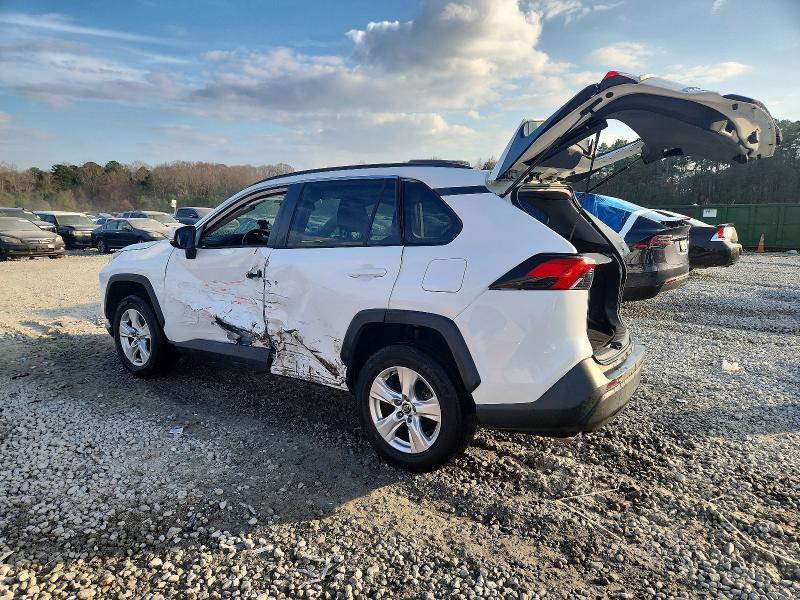 Photo 2 from auction – 2021 TOYOTA RAV4 XLE with VIN 2T3W1RFV8MC098129