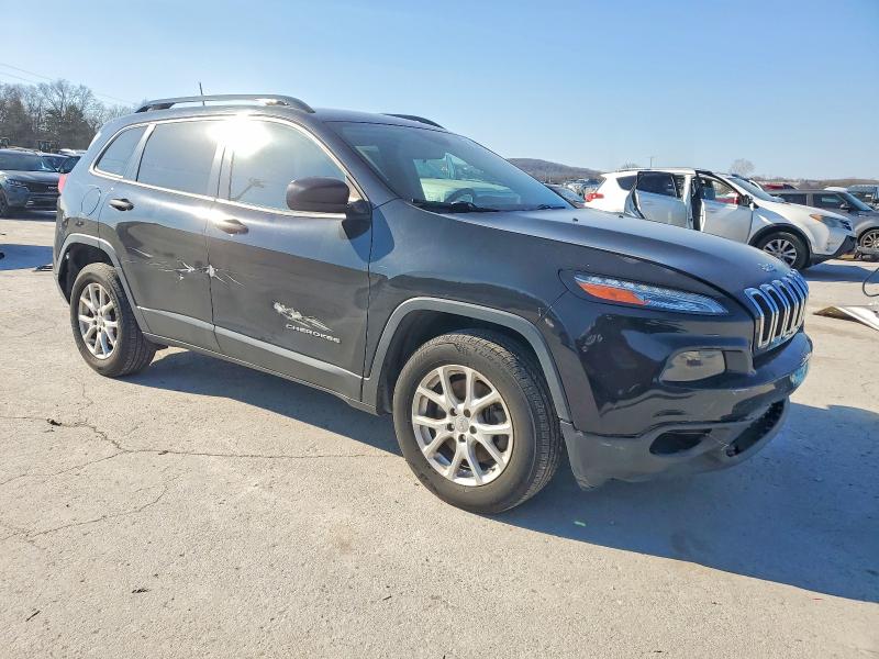 Photo 4 from auction – 2017 JEEP CHEROKEE S with VIN 1C4PJMAB2HW651254