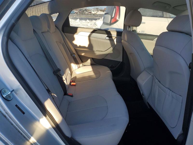 Photo 10 from auction – 2018 HYUNDAI SONATA with VIN 5NPE24AF2JH605815