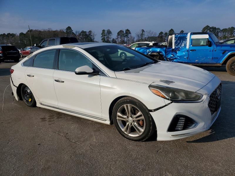 Photo 4 from auction – 2018 HYUNDAI SONATA with VIN 5NPE34AF2JH628928