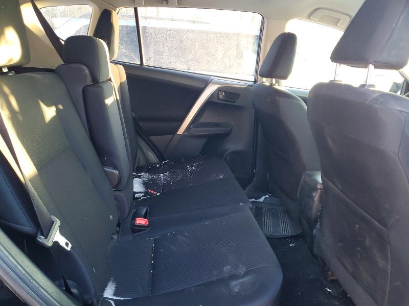 Photo 11 from auction – 2015 TOYOTA RAV4 LE with VIN 2T3BFREV8FW364526