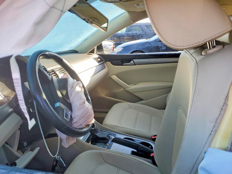 Photo 7 from auction – 2014 VOLKSWAGEN PASSAT with VIN 1VWBT7A30EC060137