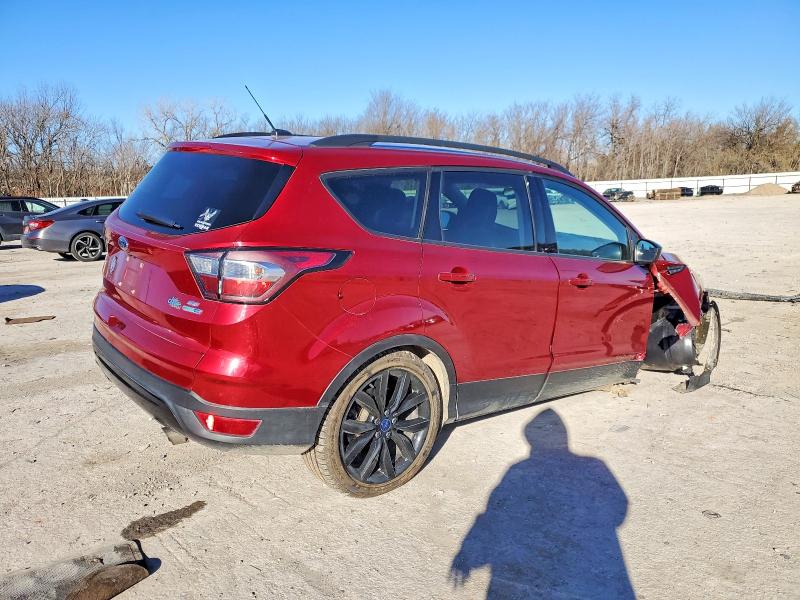 Photo 3 from auction – 2018 FORD ESCAPE with VIN 1FMCU9GD6JUB54815