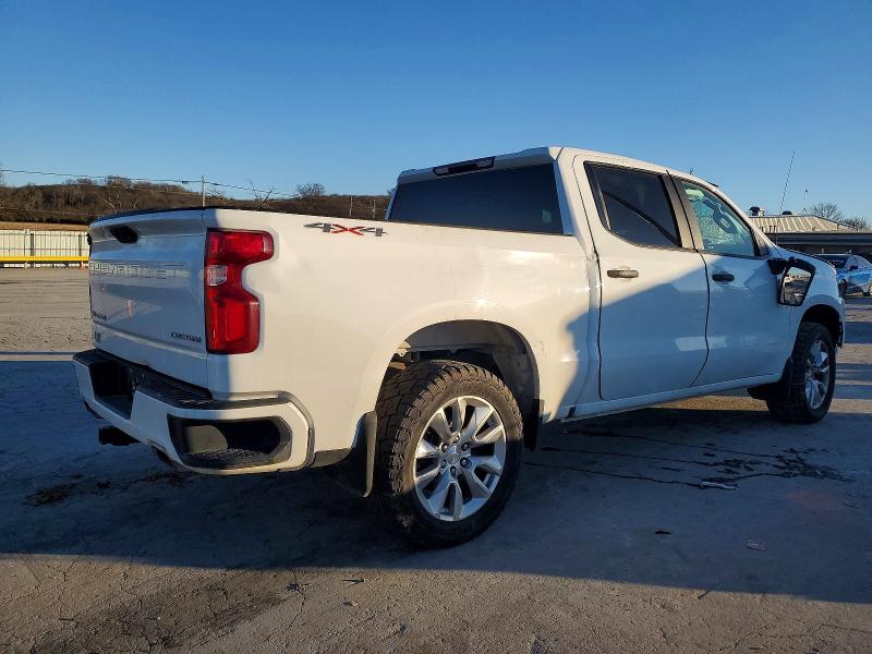 Photo 3 from auction – 2019 CHEVROLET SILVERADO with VIN 1GCUYBEF0KZ173292