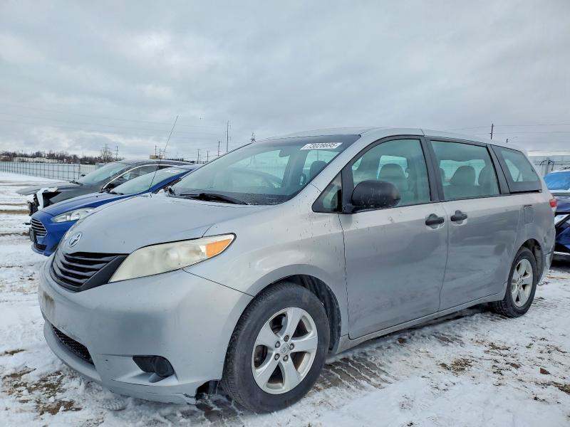 TOYOTA SIENNA 2014 with VIN 5TDZK3DC4ES467742 - Photo from auction