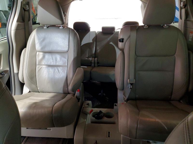 Photo 10 from auction – 2015 TOYOTA SIENNA XLE with VIN 5TDYK3DC4FS535342