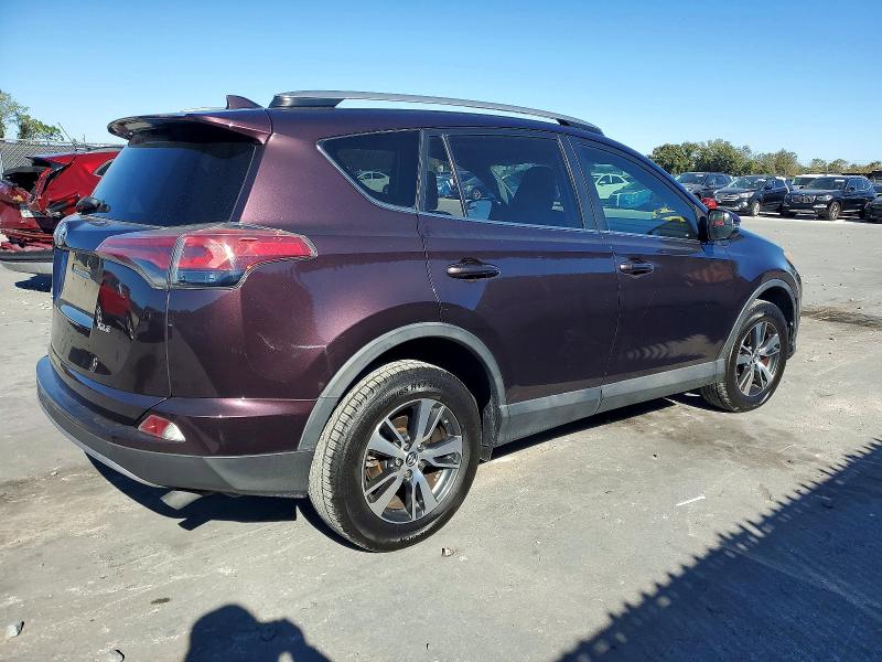 Photo 3 from auction – 2017 TOYOTA RAV4 XLE with VIN 2T3WFREV6HW367882