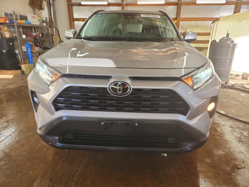 Photo 5 from auction – 2020 TOYOTA RAV4 XLE with VIN 2T3W1RFV6LC052149