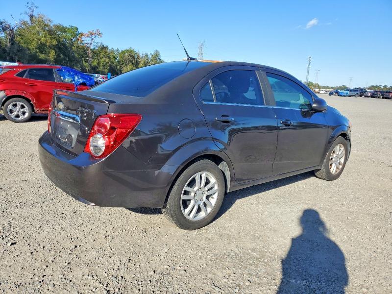 Zdjęcie 3 z aukcji – 2014 CHEVROLET SONIC LT z VIN 1G1JC5SH1E4238959