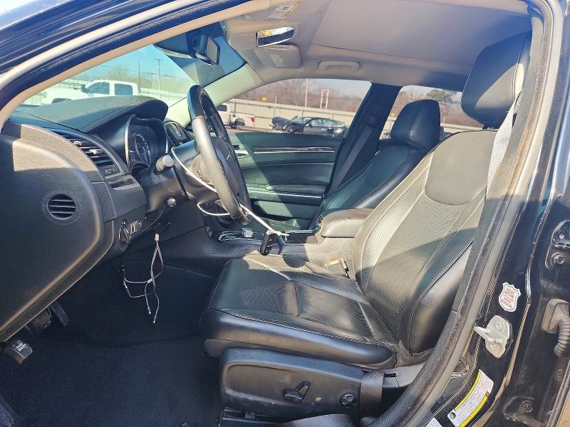 Фото 7 с аукциона – 2018 CHRYSLER 300 с VIN 2C3CCAEG1JH296129