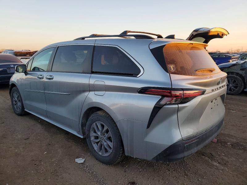 Photo 2 from auction – 2022 TOYOTA SIENNA with VIN 5TDYRKEC2NS085645