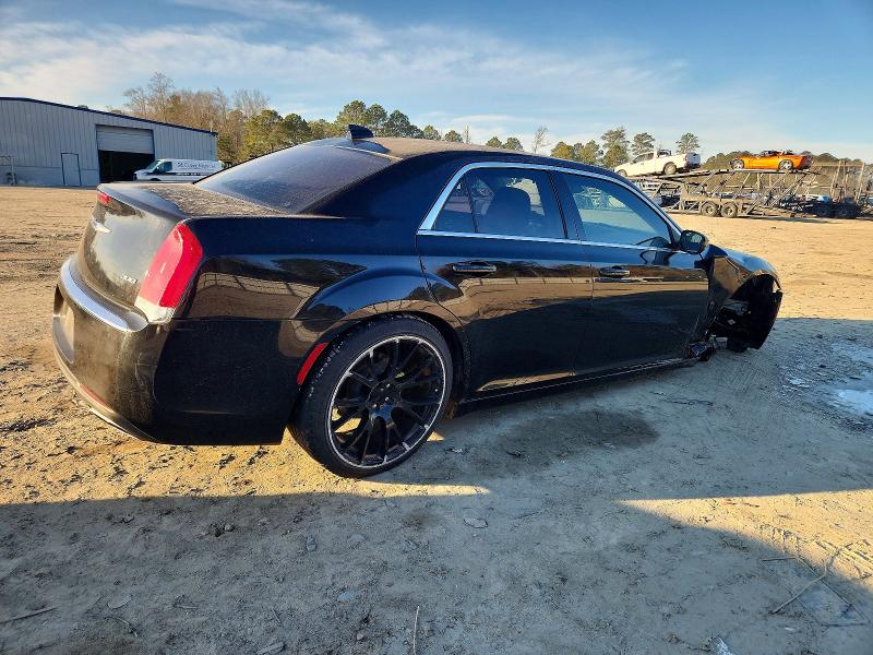 Photo 3 from auction – 2019 CHRYSLER 300 TOURIN with VIN 2C3CCAAG4KH610380