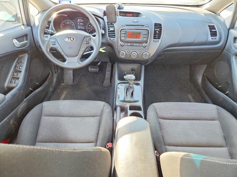 Photo 8 from auction – 2017 KIA FORTE LX with VIN 3KPFK4A78HE065852