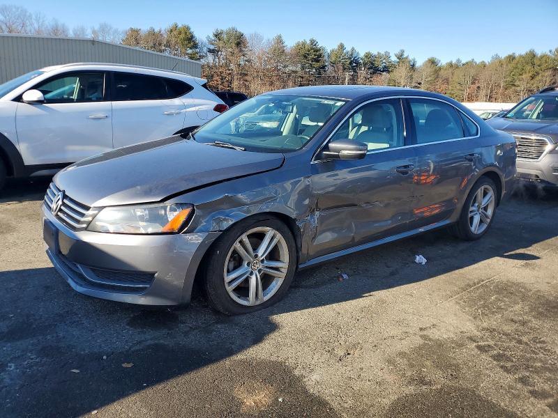 VOLKSWAGEN PASSAT SE 2014 with VIN 1VWBH7A39EC009902 - Photo from auction