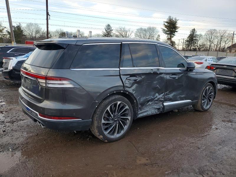 Photo 3 from auction – 2020 LINCOLN AVIATOR with VIN 5LM5J7XC6LGL10976