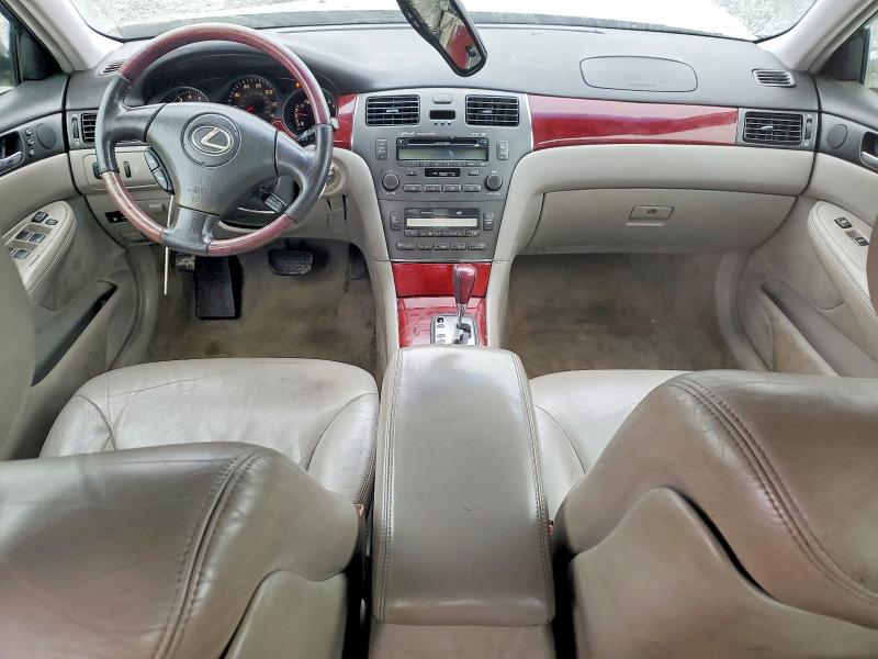 Photo 8 from auction – 2002 LEXUS ES 300 with VIN JTHBF30G825026923