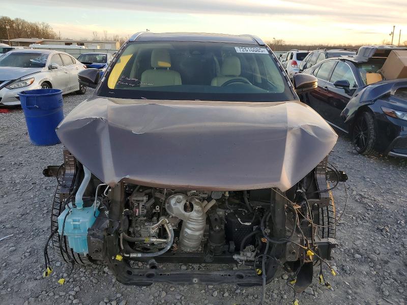Photo 5 from auction – 2017 TOYOTA HIGHLANDER with VIN 5TDYZRFH1HS234327