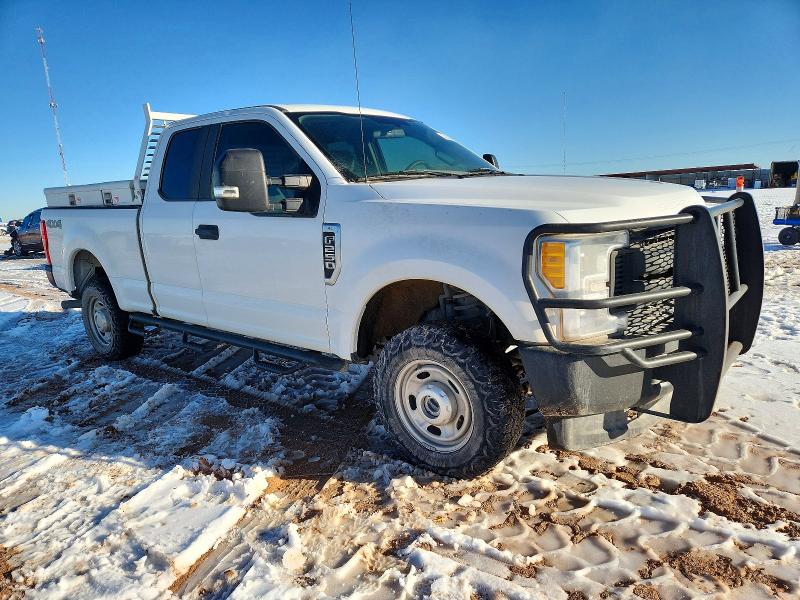 Photo 4 from auction – 2017 FORD F250 SUPER with VIN 1FT7X2B60HEF18275