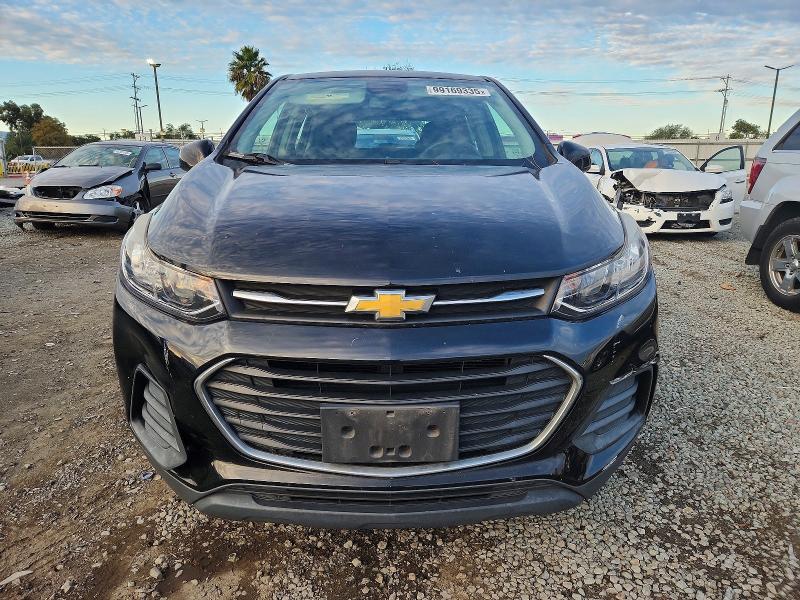 Photo 5 from auction – 2017 CHEVROLET TRAX with VIN 3GNCJKSB4HL160344