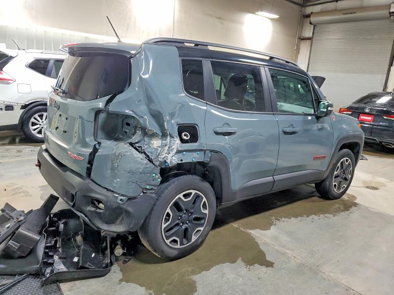 Photo 3 from auction – 2016 JEEP RENEGADE with VIN ZACCJBCTXGPD17963