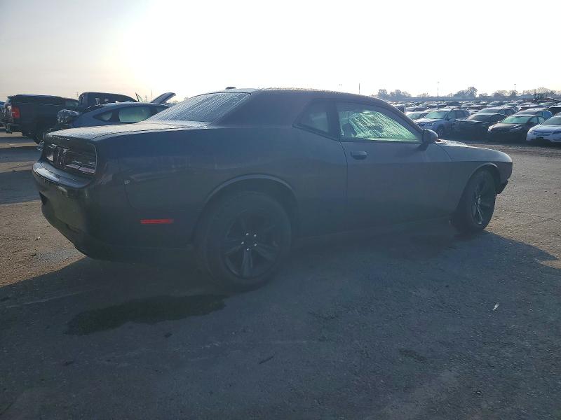 Photo 3 from auction – 2016 DODGE CHALLENGER with VIN 2C3CDZAG3GH201158