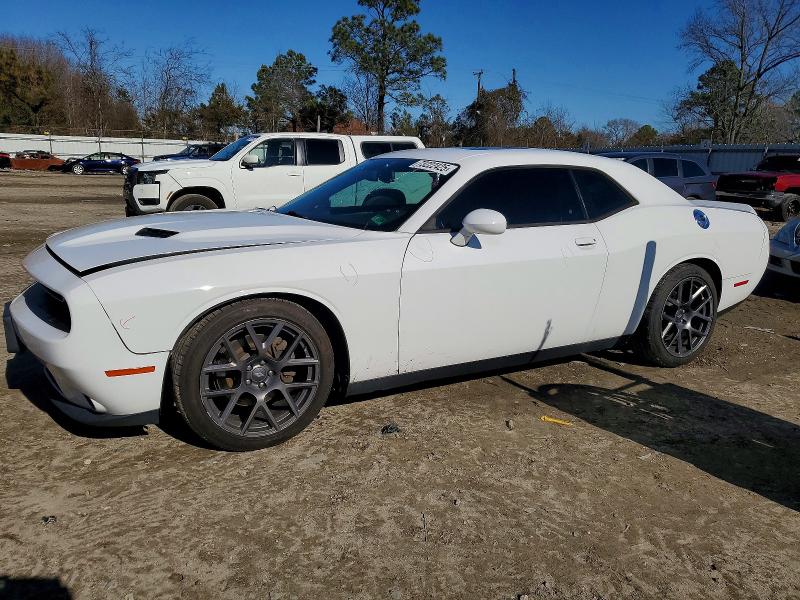 DODGE CHALLENGER 2018 with VIN 2C3CDZBT5JH331199 - Photo from auction