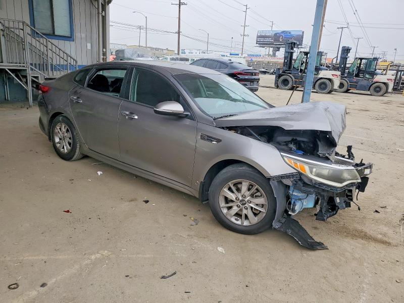 Photo 4 from auction – 2016 KIA OPTIMA with VIN 5XXGT4L34GG072332