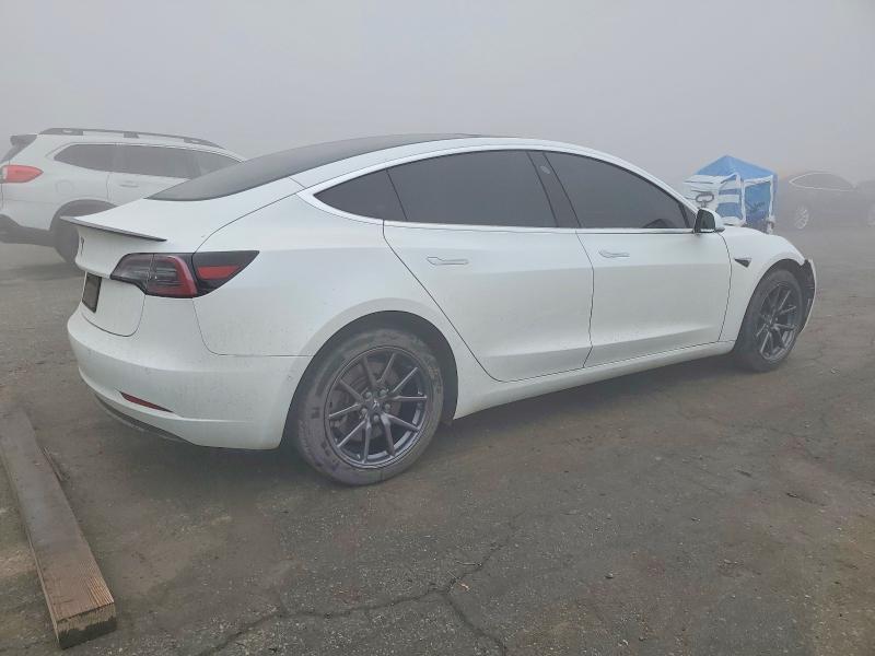 Photo 3 from auction – 2018 TESLA MODEL 3 with VIN 5YJ3E1EA4JF162223