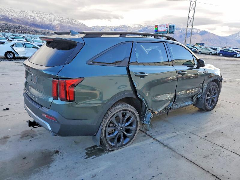 Photo 3 from auction – 2022 KIA SORENTO EX with VIN 5XYRHDLF8NG113316