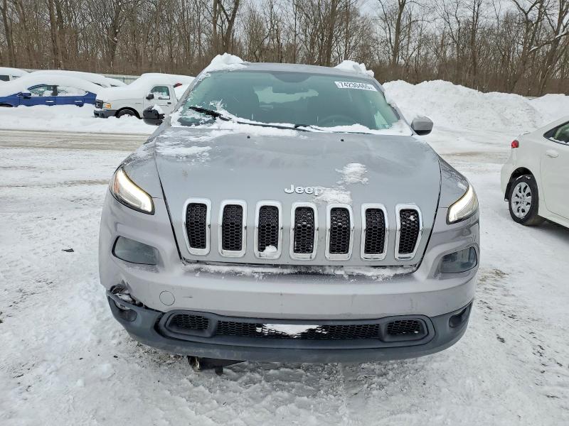 Photo 5 from auction – 2014 JEEP CHEROKEE with VIN 1C4PJMCS8EW152614
