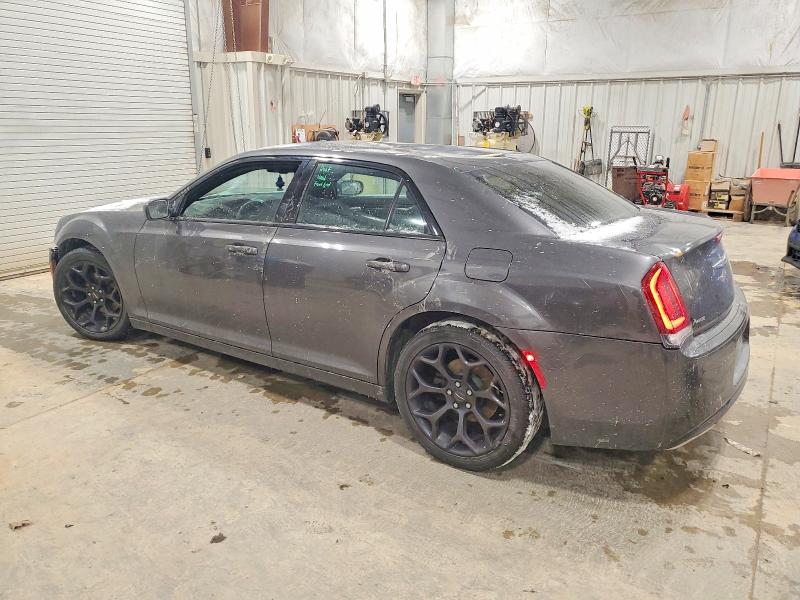 Photo 2 from auction – 2019 CHRYSLER 300 S with VIN 2C3CCABG8KH628735
