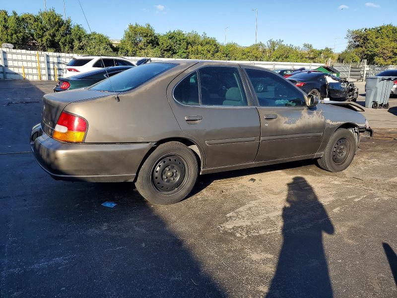Photo 3 from auction – 1999 NISSAN ALTIMA with VIN 1N4DL01D9XC126561