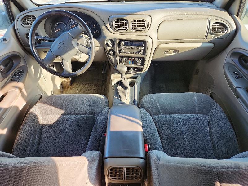 Photo 8 from auction – 2002 CHEVROLET TRAILBLAZE with VIN 1GNDT13S722168230