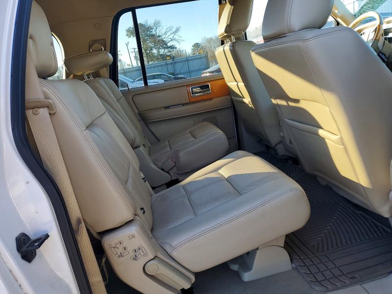 Photo 10 from auction – 2010 LINCOLN NAVIGATOR with VIN 5LMJJ3J5XAEJ01508