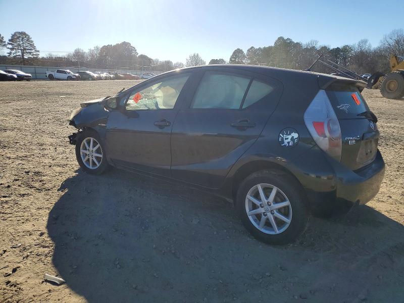 Photo 2 from auction – 2014 TOYOTA PRIUS C with VIN JTDKDTB37E1069095
