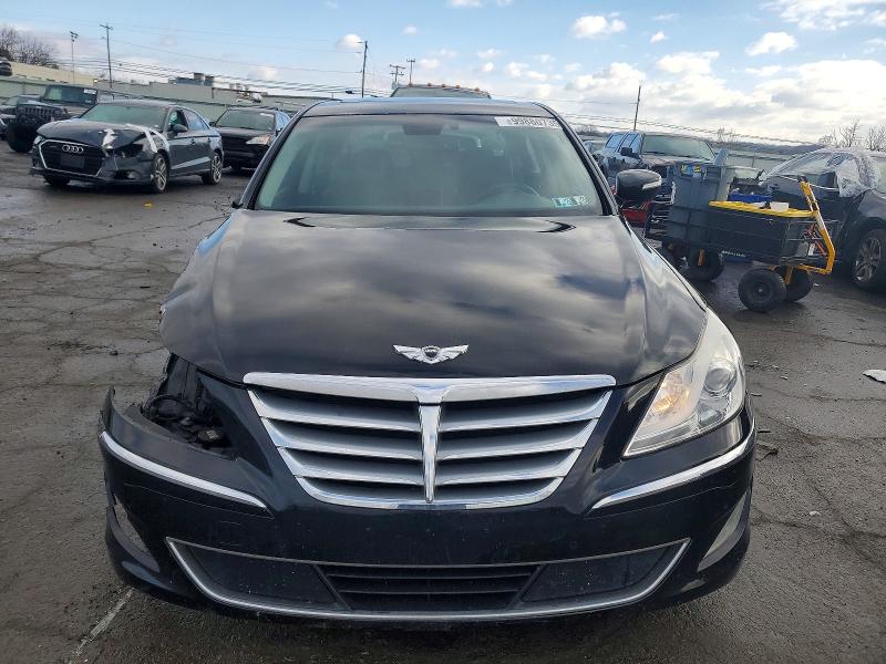 Photo 5 from auction – 2012 HYUNDAI GENESIS 3. with VIN KMHGC4DD9CU200247