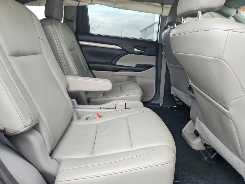 Photo 10 from auction – 2015 TOYOTA HIGHLANDER with VIN 5TDKKRFH0FS068180
