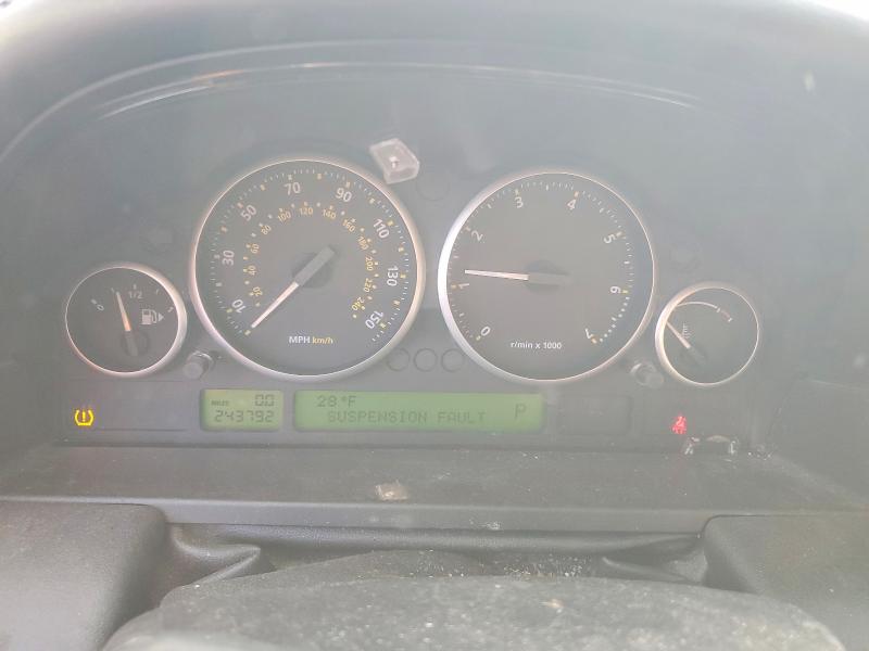 Photo 9 from auction – 2009 LAND ROVER RANGE ROVER with VIN SALME15469A306317