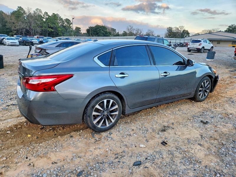 Photo 3 from auction – 2017 NISSAN ALTIMA 2.5 with VIN 1N4AL3AP1HC202645