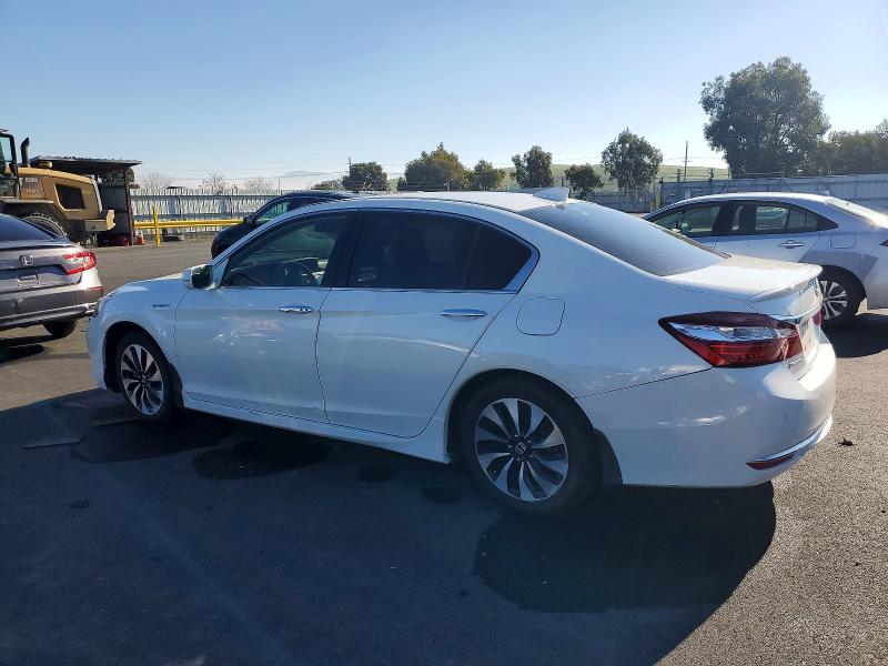 Photo 2 from auction – 2017 HONDA ACCORD with VIN JHMCR6F78HC001769