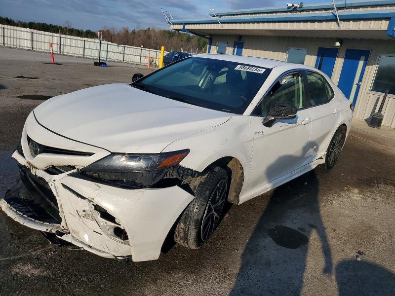 TOYOTA CAMRY 2022 with VIN 4T1G11AK8NU689217 - Photo from auction